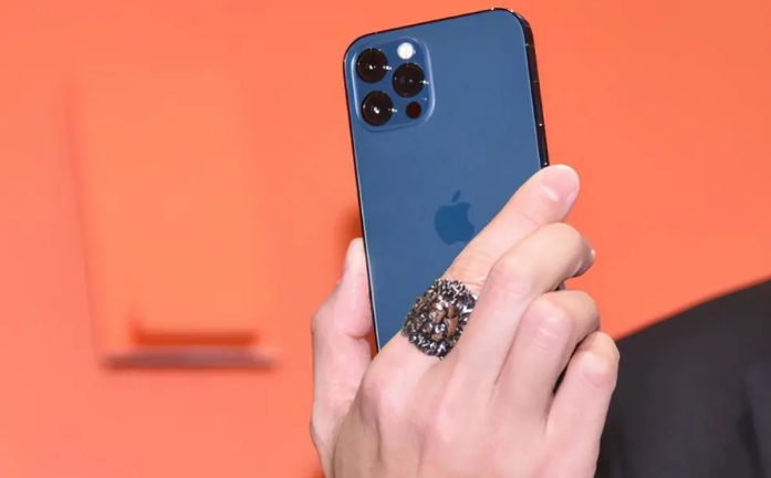 勃利苹果手机维修分享iPhone12系列重启方法教程 
